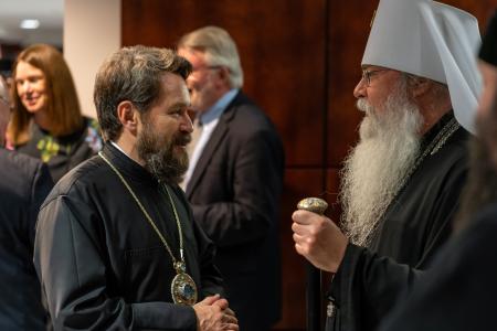 Metropolitan Tikhon greets Metropolitan Hilarion